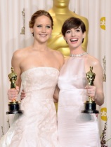 Mejor Actriz: Jennifer Lawrence "Silver Linings Playbook". Mejor Actriz Secundaria: Anne Hathaway "Les Misérables"
